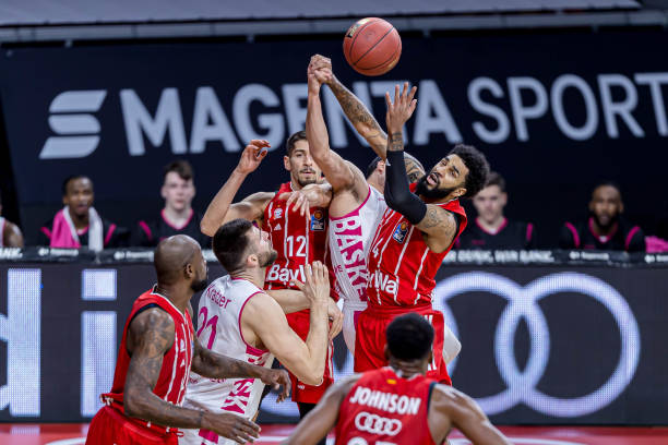 竞争历史的 竞争历史的