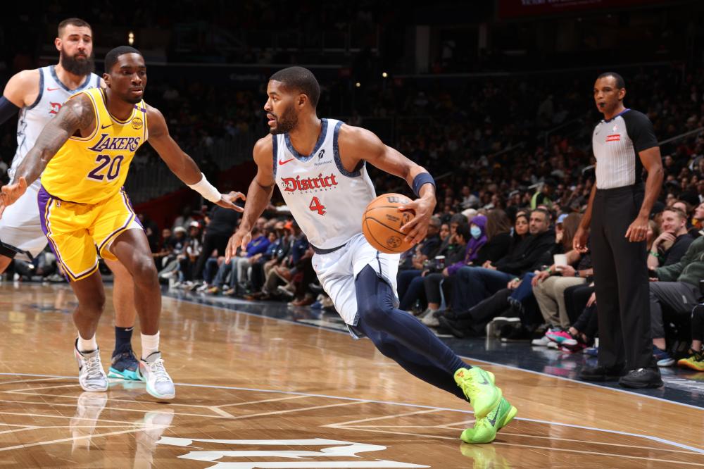 他以快速的 他以快速的